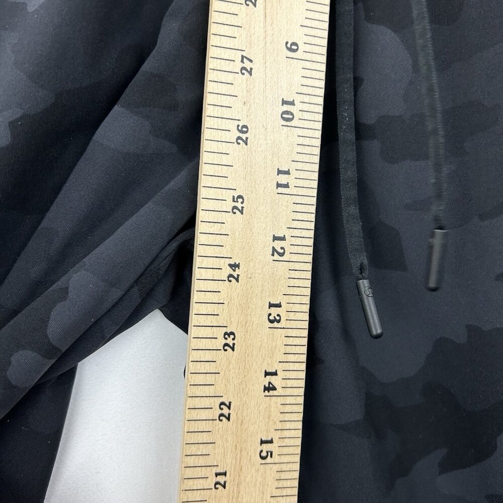Lululemon Women’s On the Fly Jogger 28" Luxtreme Heritage 365 | Size 8 | Camo - Picture 6 of 16